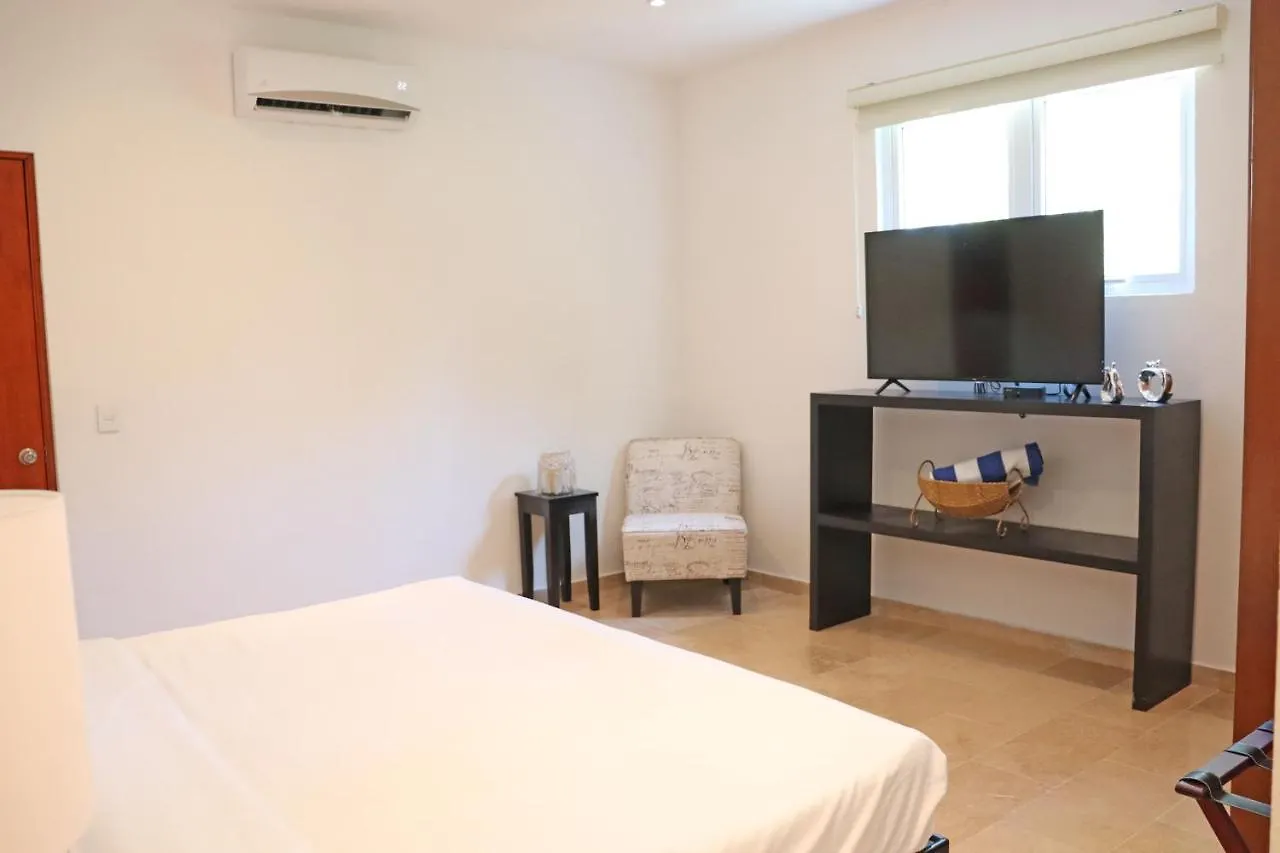 Villa Mar Azul Luxury 6 Bedrooms Tulum