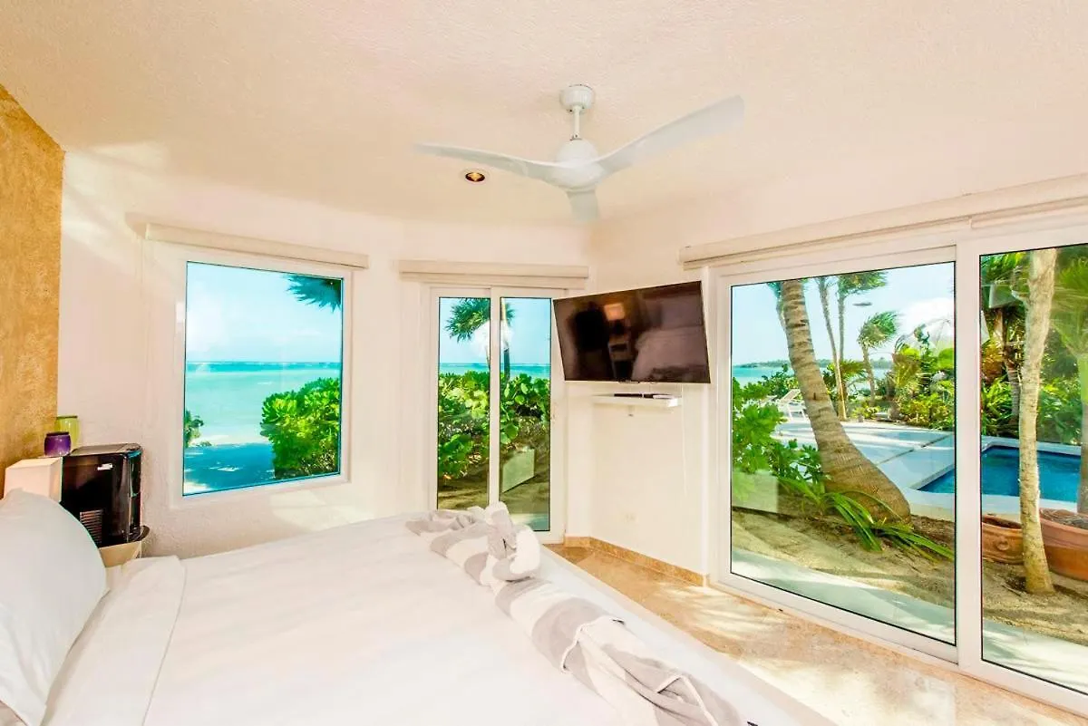 Villa Mar Azul Luxury 6 Bedrooms Tulum
